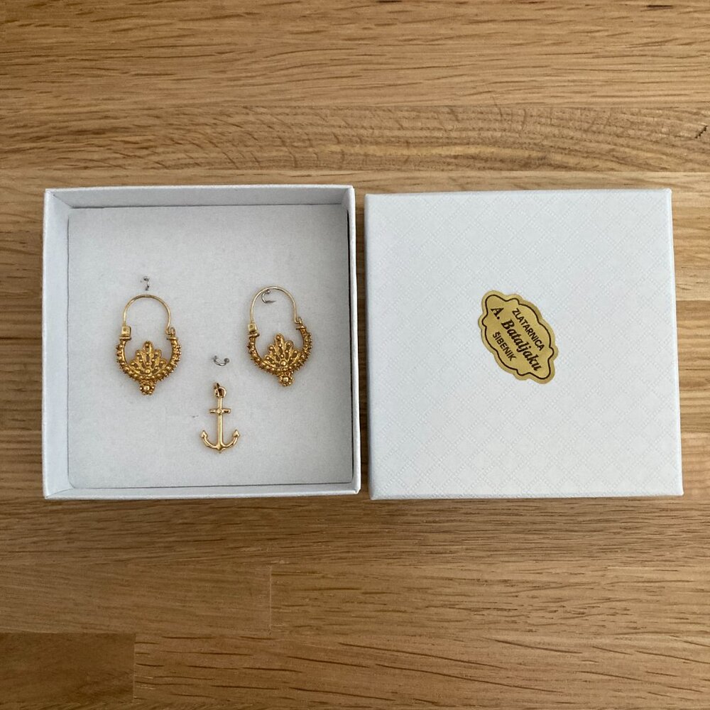 Sibenik Botun Earrings and Anchor Charm from Zlatarna Fabijan Bataljaku Croatia